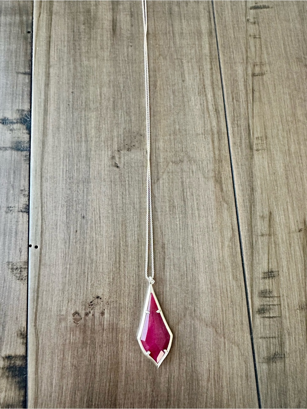 Kendra Scott Gold Necklace with Fuchsia Pendant